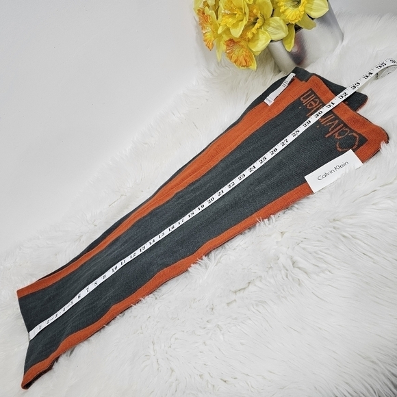 Calvin Klein unisex gray and orange Gryora scarf new - Picture 3 of 7